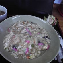 絶妙の味加減、エビもぷりぷり