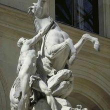 現ルーヴル美術館にある 《マルリーの馬 Cheval de Marly》 は
