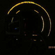 外灘観光隧道のイルミネーション