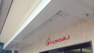 館内構造は複雑なものの買いやすい