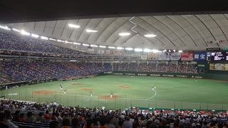 プレミアムラウンジ