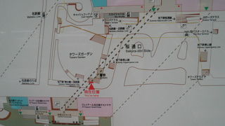 広いけど混んでる