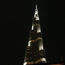 ライトアップも幻想的です。