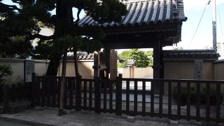 黒田家重臣や博多豪商の墓があり