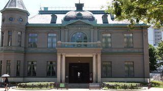 天神中央公園内にある歴史ある建物