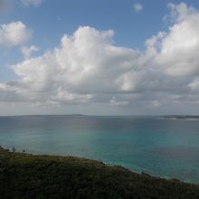 伊良部島が見えます。