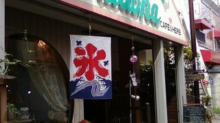 やさしいマダムのお店です。