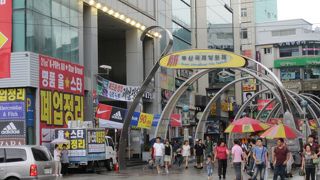釜山国際映画祭のメイン会場もココです。
