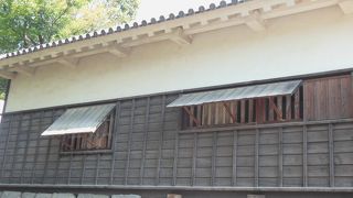 静かに見れます