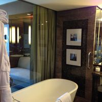 おしゃれなバスルーム。