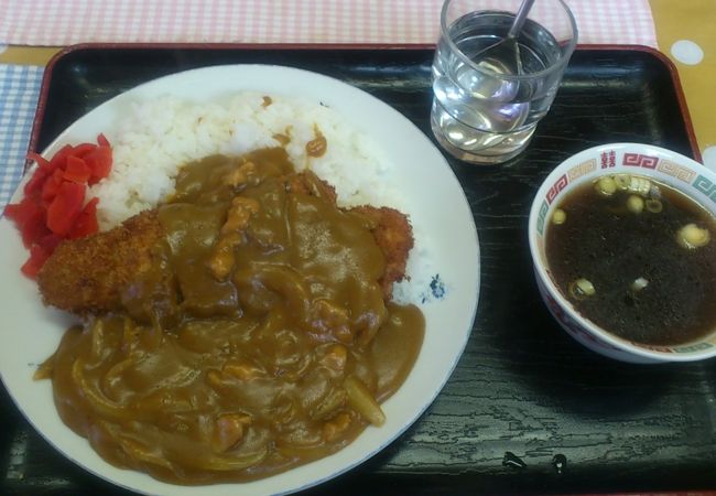 カツカレーでディープさを味わえます。