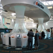 オークランド空港内国内線のチェックイン機です（？）。