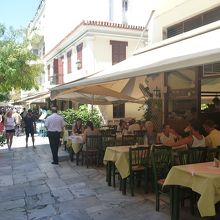 街中にあるタベルナです