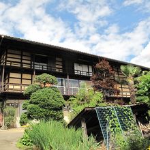 養蚕の繁栄を見る