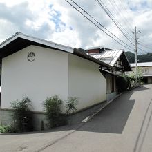 蔵のある通りの風景