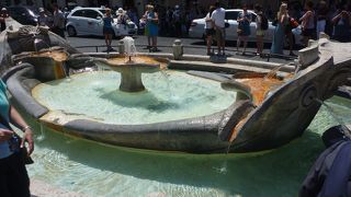 スペイン広場にある噴水