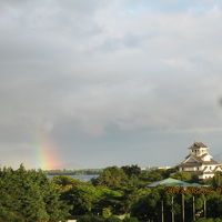 部屋から見える長浜城と虹