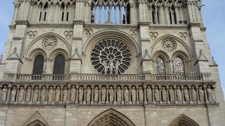 パリを象徴する建造物