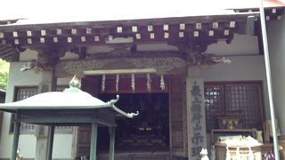 小さいですが、居心地のいい寺院