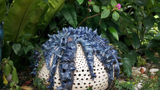 やちむん通りで、昔の那覇のおもかげを