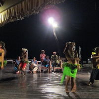 ディナー時のタヒチダンスショー