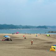 駅から近い海水浴場