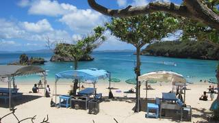 景色も海もとても綺麗な設備の整ったビーチです！