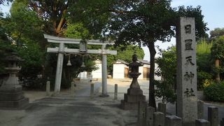 牛の石像があります