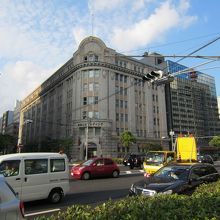 正面入り口がすてき