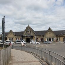 スターリング駅　ここから徒歩で約２０分