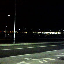 バス乗り場から第１Tを眺める