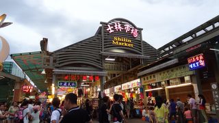 屋台料理をもとめて堪能できます。