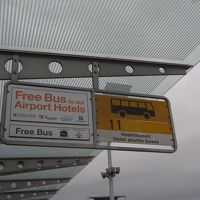 空港からはこのバス乗り場から。