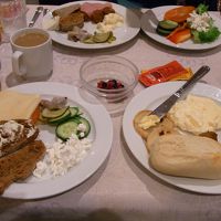 朝4時から。温かいものは6時から。