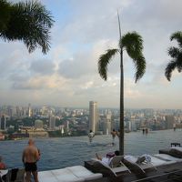 マリーナベイサンズのインフィニティプール