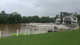 北海道道南の大沼小沼を遊覧している船