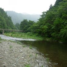 山と川のあるとこならどこにでもある景色？