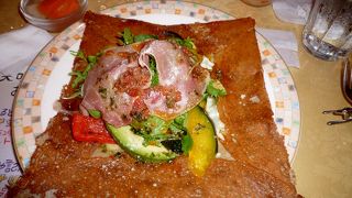 ガレットとクレープ、紅茶が楽しめる店