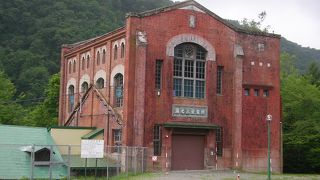 北炭滝之上水力発電所があります