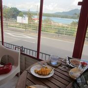 川平の町中の絶景カフェ