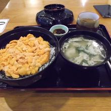 究極のウニ丼(3千円)・・クーポン使えば1割引き