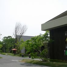 隣にはチャペル