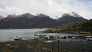 氷河クルーズ船の発着港です