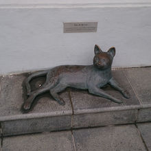 ネコちゃんもお出迎え?