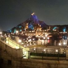 夜のシーは素敵ですね