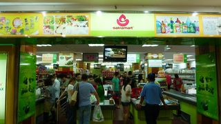 ホーチミンでお土産買うのには便利な店