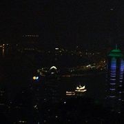 香港の夜景はここ。トラム乗車も楽しい。頂上にはレストランもある。