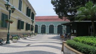 周囲に世界遺産が集中します。見落とすことなきよう。