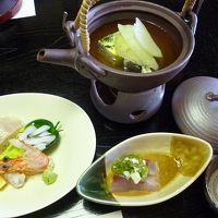 お造り、土瓶仕立ての椀もの、郷土料理のりゅうきゅう