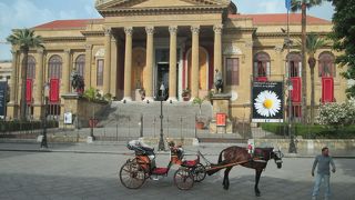 ヨーロッパ有数のオペラの殿堂